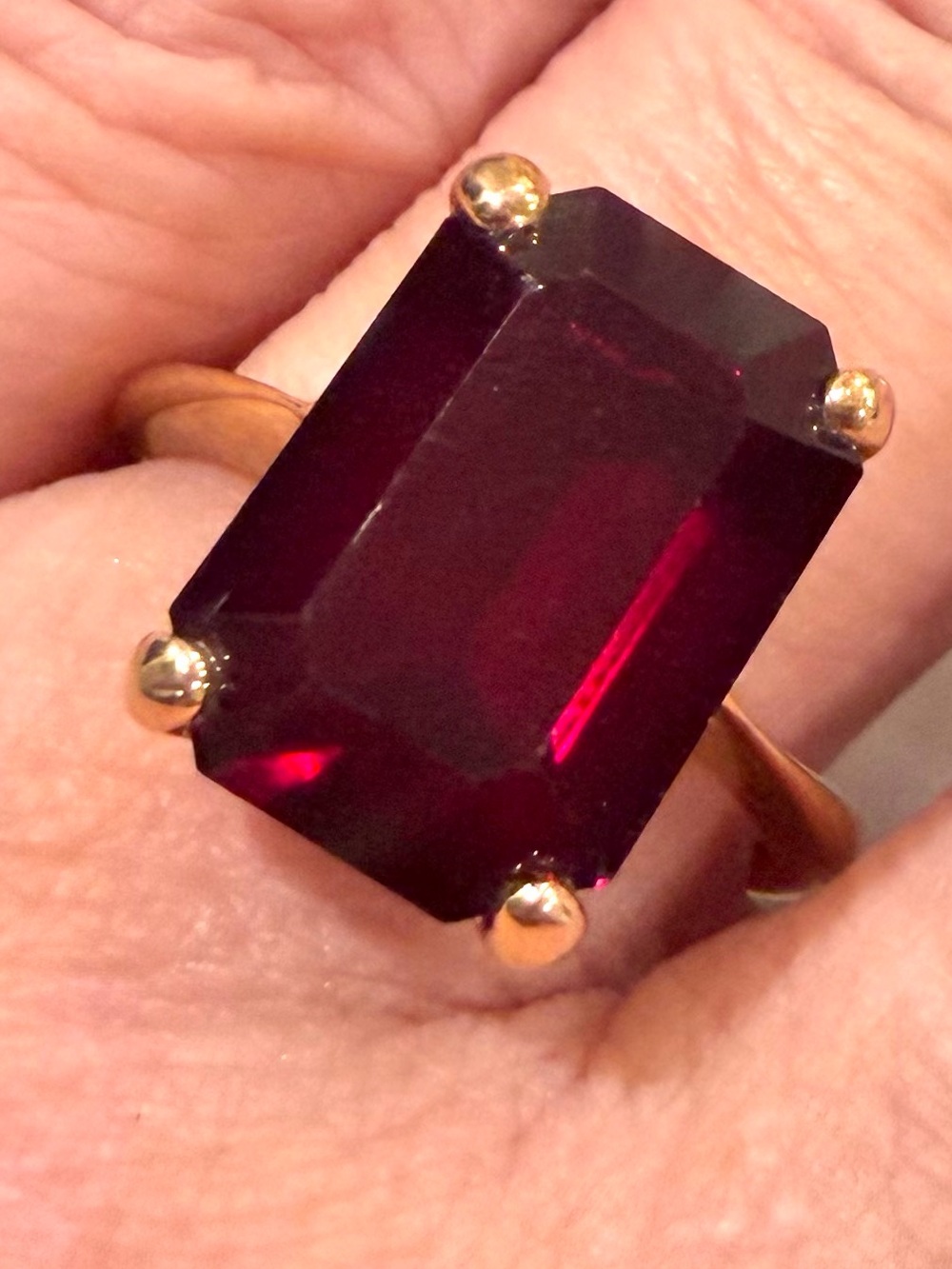 Stunning Vintage Deep Ruby Red Cathedral Statement Ring size 7